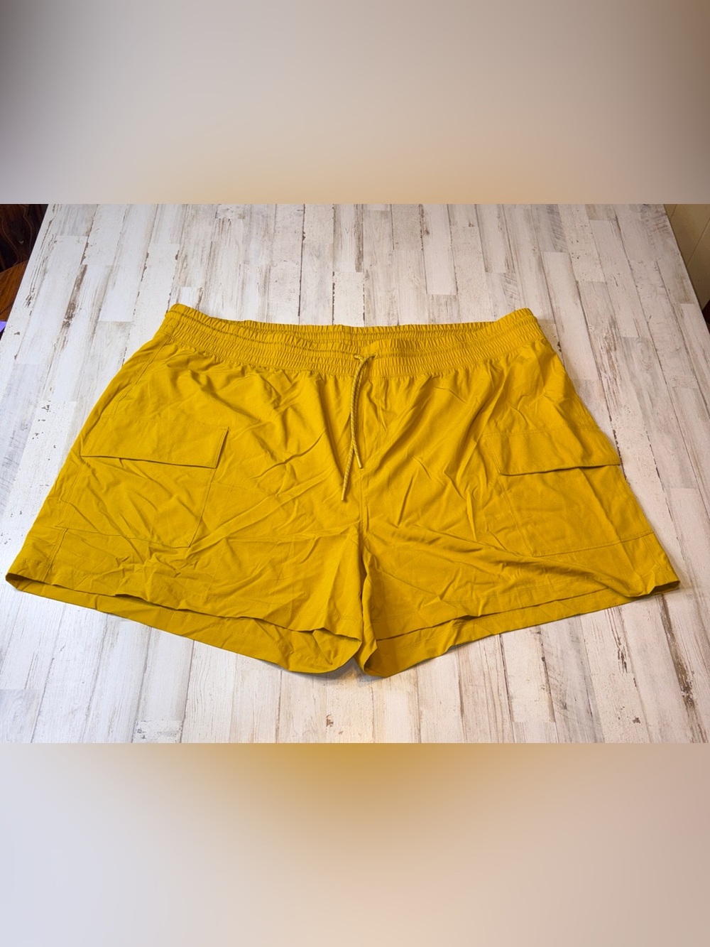 Old Navy Strechtech Mustard Yellow Drawstring Shorts Plus Size 4X